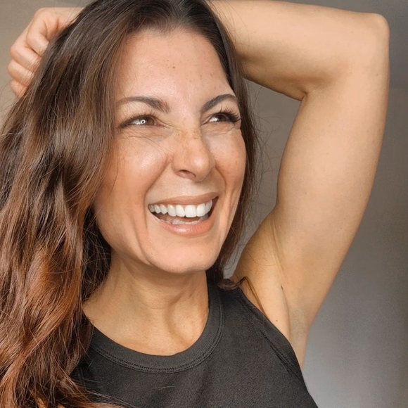 Meet your Posher, Amy - Picture 10 of 15